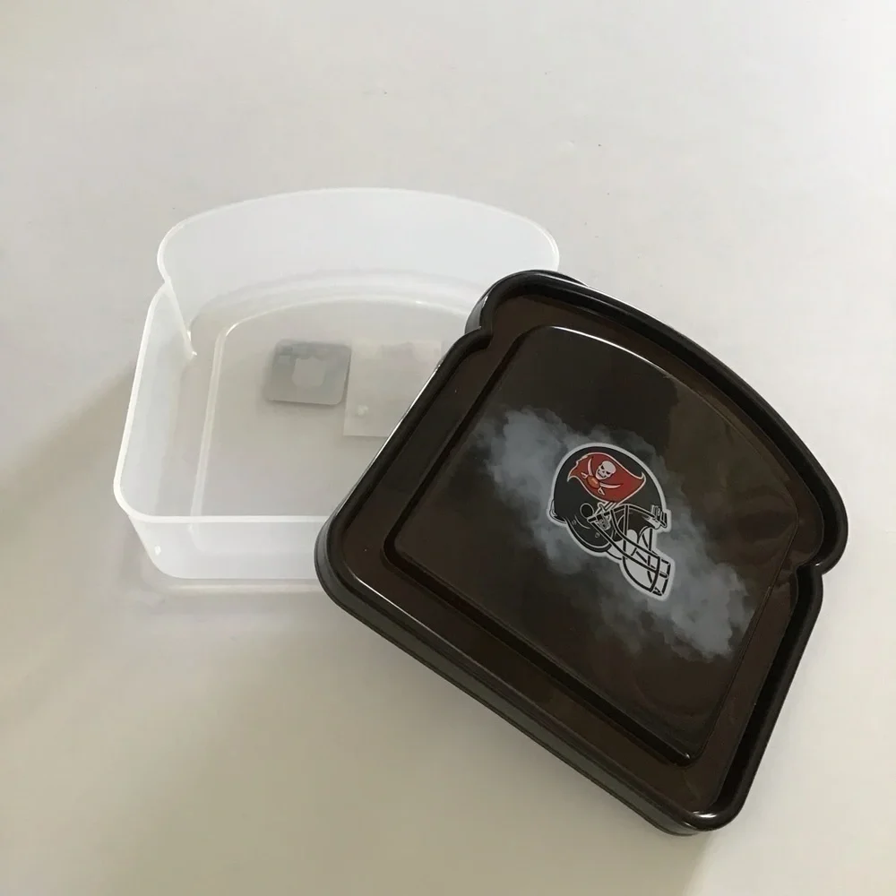 Tampa Bay Bucs Buccaneers NFL Football Helmet Magnet & Sandwich Keeper NFC NEW